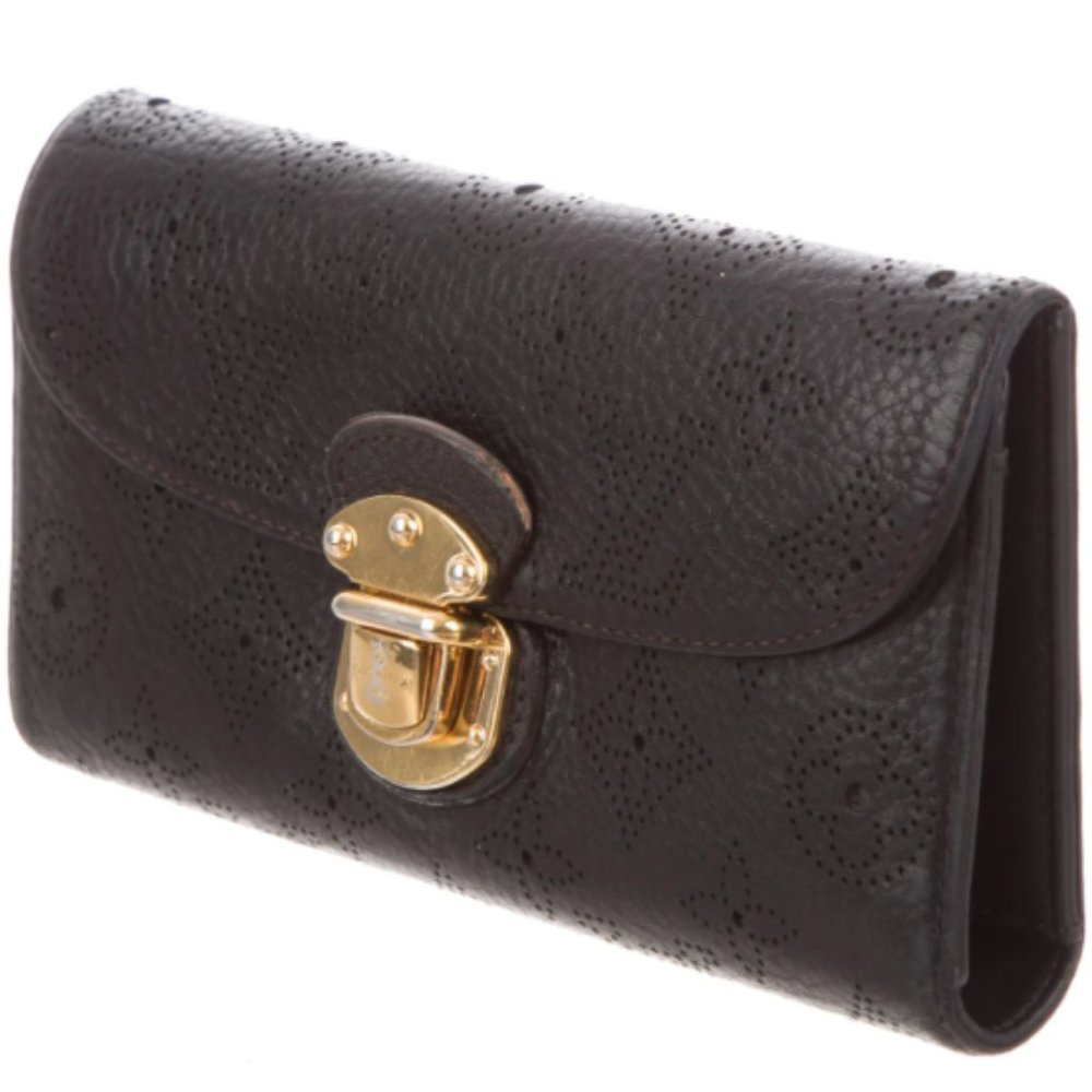 LOUIS VUITTON AMELIA black Mahina leather wallet